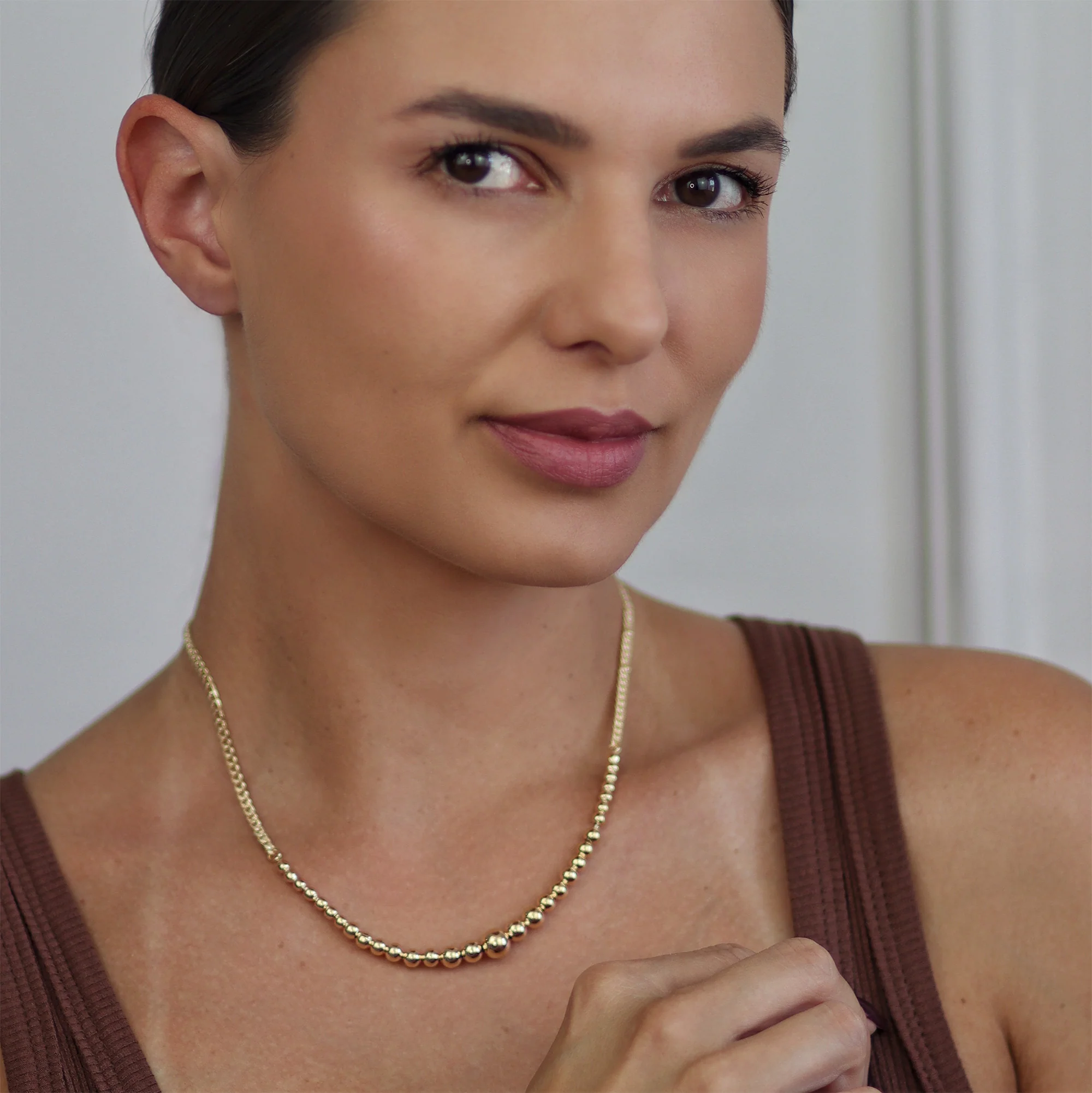 Elegant Round Ball Pendant Necklace Gold Plated Choker - Image 3