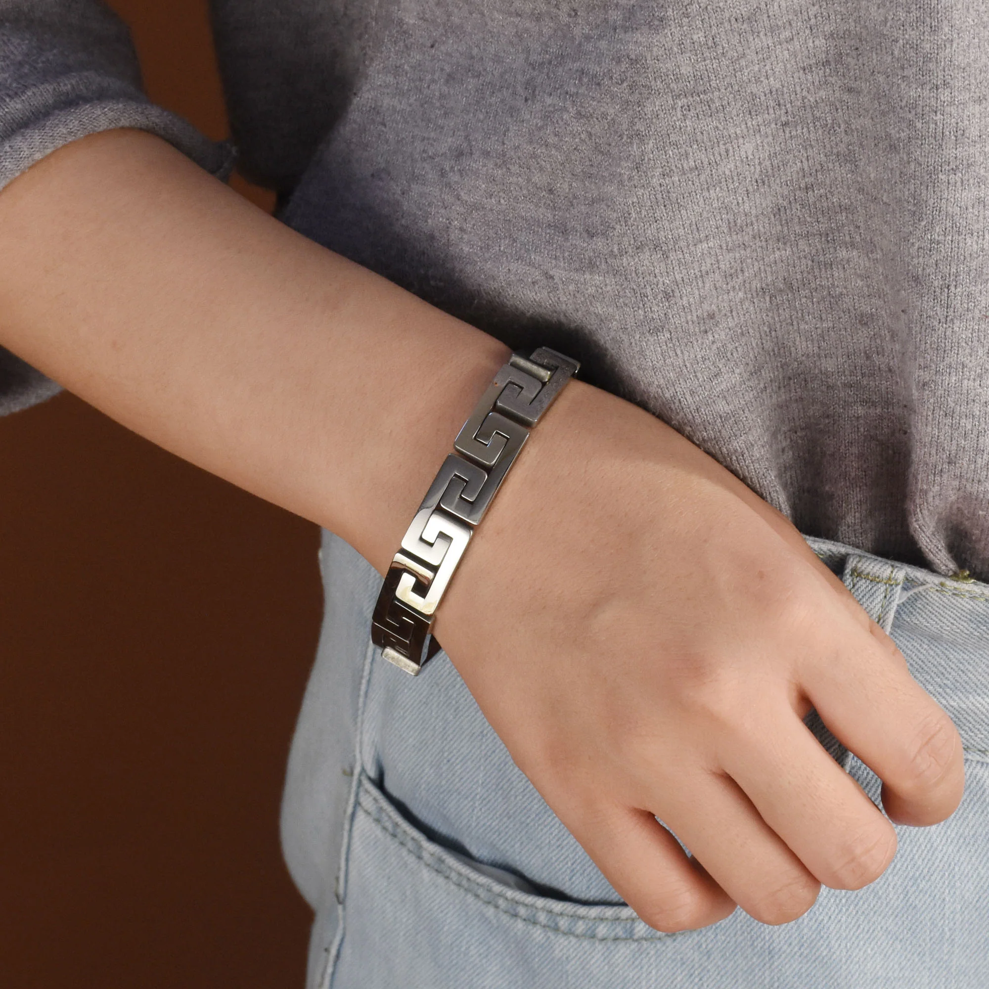 Stylish Geometric Infinity Key Link Bracelet Black IP Stainless Steel 12MM Width - Image 7