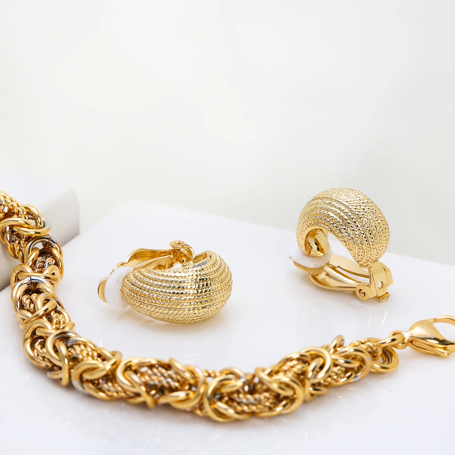 Ribbed Rope Half Hoop Clip-On Earrings Gold Non-Pierced - Image 5
