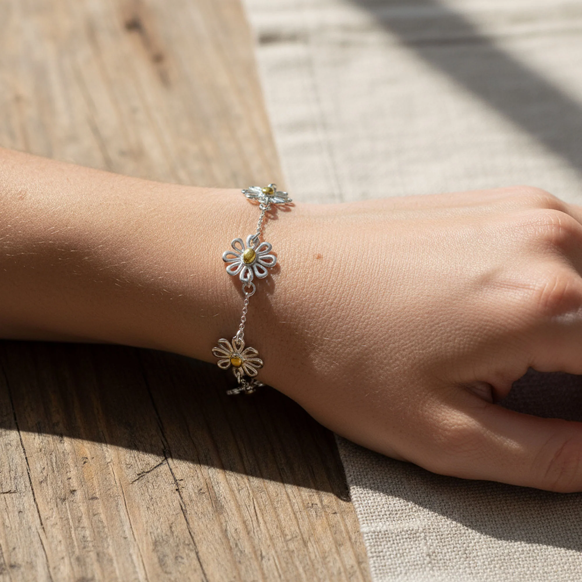 Summer Two Tone Chain Link Bracelet with Sunflower Daisy Charm Gold Plated - Image 3