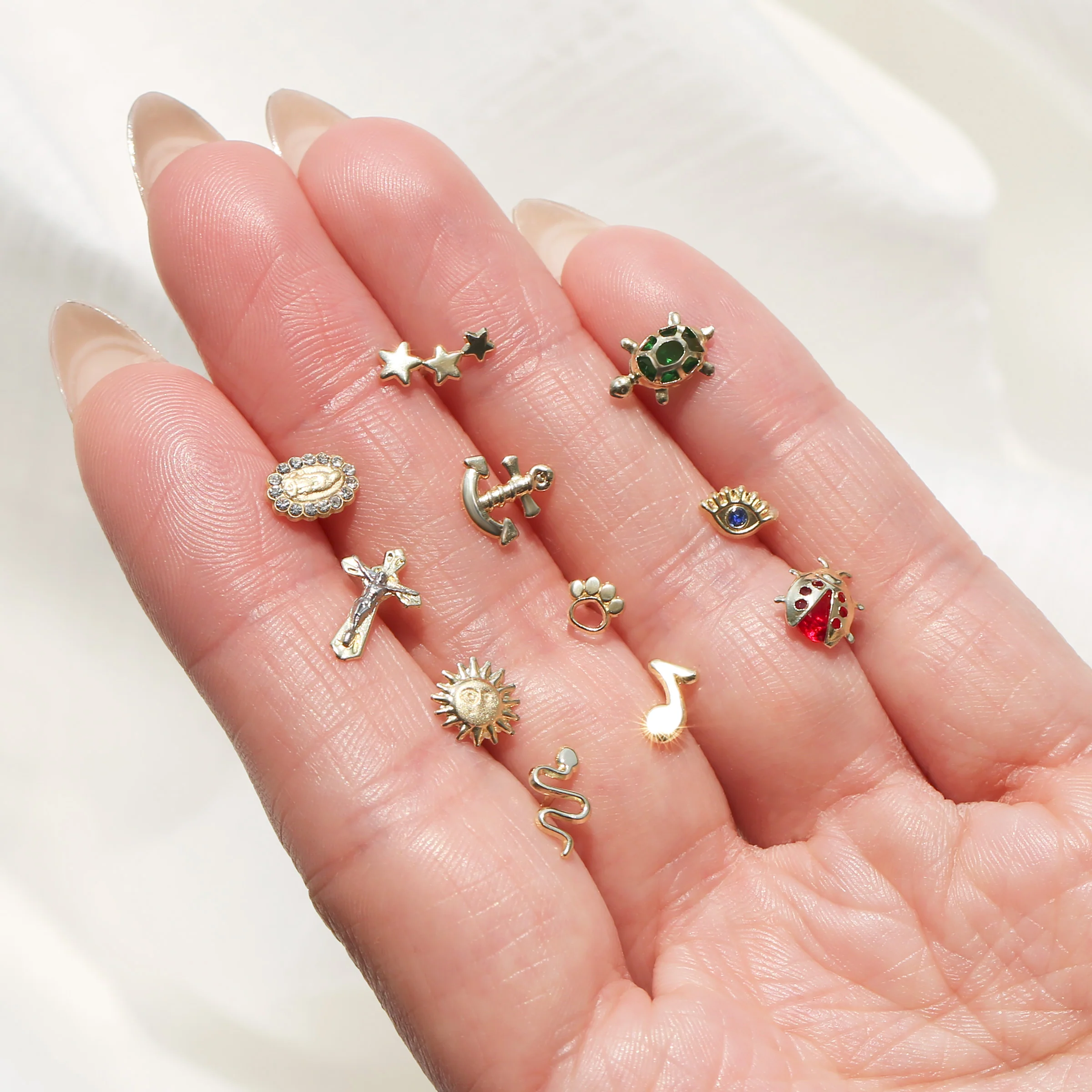 Christian Jesus Crucifix 14K Gold Stud Earrings Screwback - Image 5