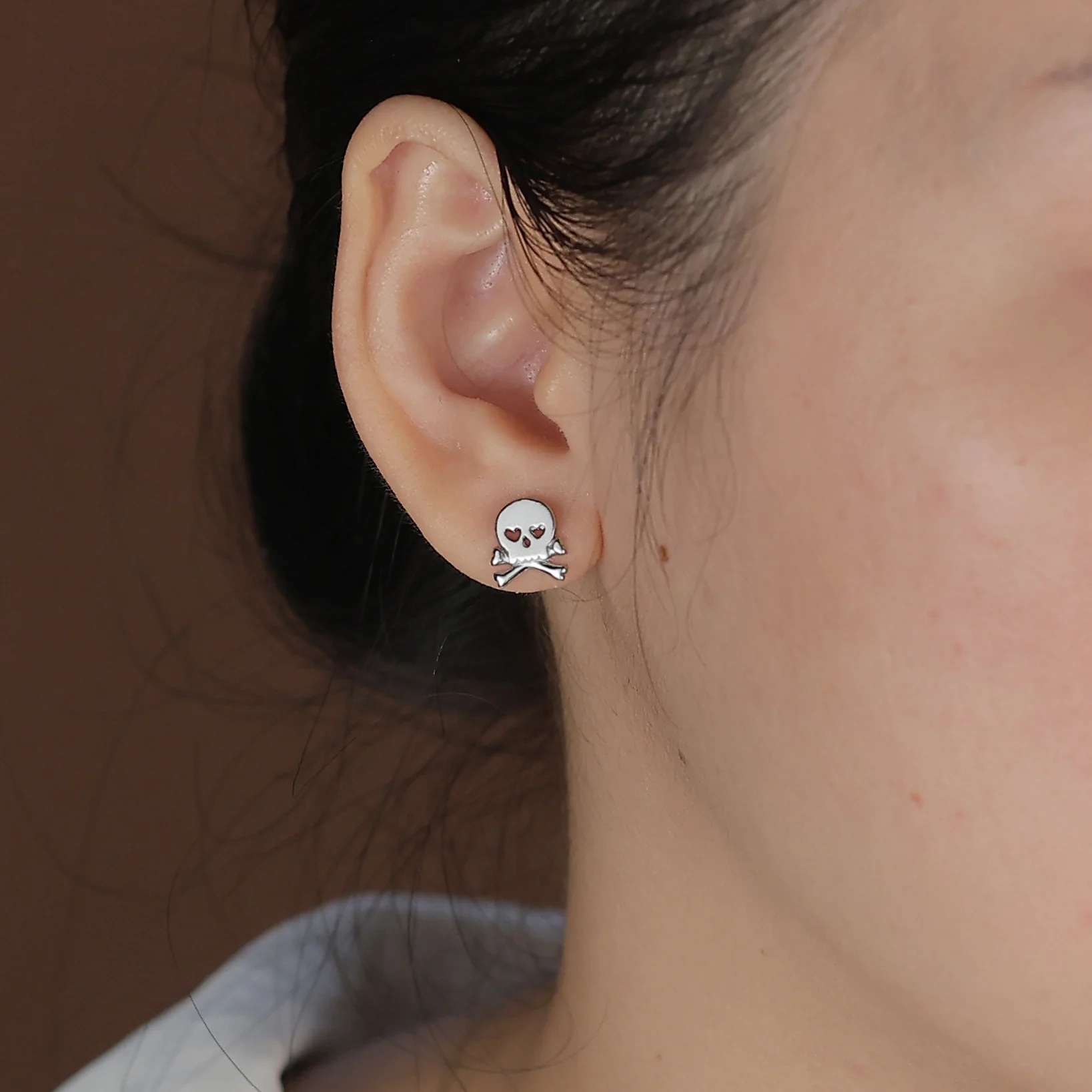 Whimsical Heart Eyes Pirate Skull & Crossbones Stud Earrings Sterling Silver - Image 5